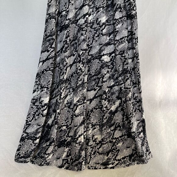 Black and white snake print cowl neck maxi dress - Picture 11 of 11